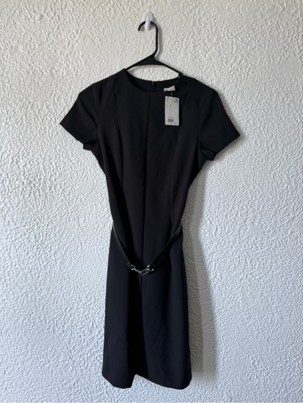 H&M black short-sleeve sheath dress - NWT- Size XS